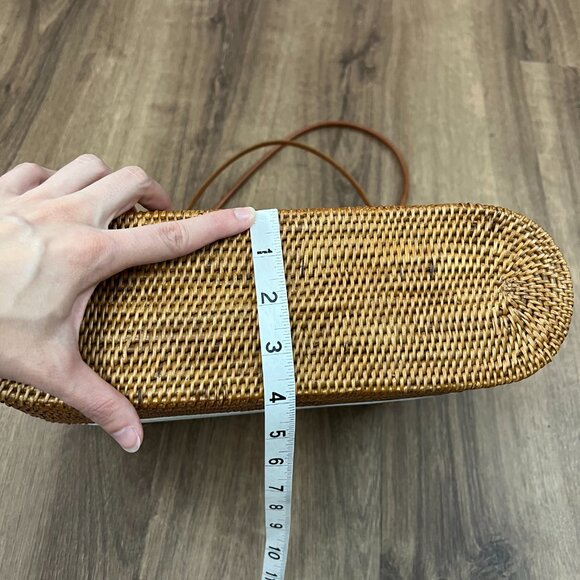 Bosom Buddy Hand Woven Straw 'The Hunt' Bag/Tote with Bow - Picture 9 of 13